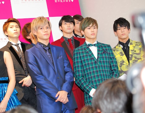 会見に臨む超特急。（写真提供：SDR）