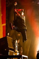 「Out of Control JAPAN Tour 2015」埼玉・さいたまスーパーアリーナ公演よりMAN WITH A MISSIONのライブの様子。（Photo by Nobuyuki Kobayashi & Daisuke Sakai）