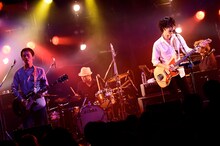 「GRAPEVINE club circuit 2015」広島公演の様子。（撮影：小原実）