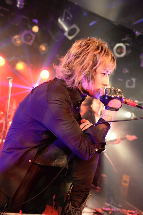 ASH DA HEROが10月15日に都内のライブハウスで行った、マスコミやディーラーを対象としたコンベンションライブの様子。（撮影：緒車寿一）