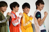 左からタクヤ、ユーキ、ユースケ、タカシ。