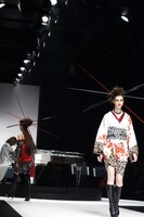 「YOSHIKIMONO FIRST COLLECTION」の様子。