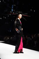 「YOSHIKIMONO FIRST COLLECTION」の様子。