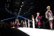 「YOSHIKIMONO FIRST COLLECTION」の様子。