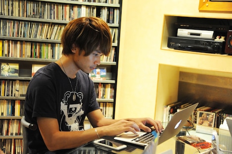 杉本雄治（Vo, Piano）