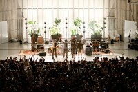 「QUTIMA Ver.19 SPECIAL OTHERS 野音2015」の様子。（Photo by KAZUHARU IGARASHI）