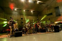 「QUTIMA Ver.19 SPECIAL OTHERS 野音2015」の様子。（Photo by KAZUHARU IGARASHI）