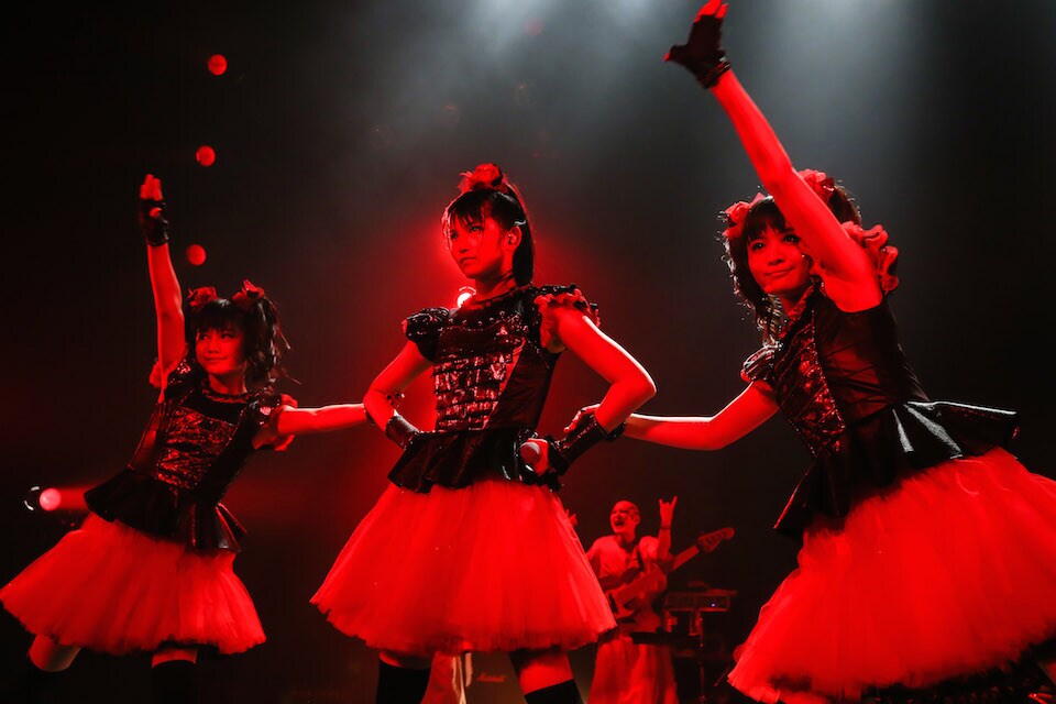 「BABYMETAL WORLD TOUR 2015 in JAPAN」Zepp DiverCity TOKYO公演2日目の様子。（Photo by Taku Fujii）