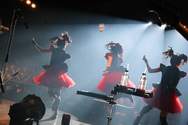 Babymetal 大熱狂の国内ツアー終盤戦で We Are The One 音楽ナタリー Babymetal 大熱狂の国内ツアー終盤戦で We Are The One 音楽ナタリー