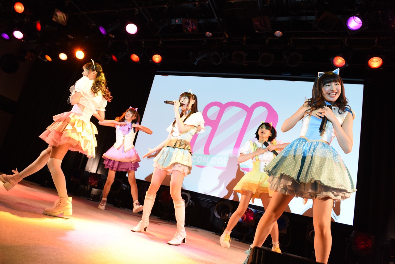 わーすたによるライブの様子。