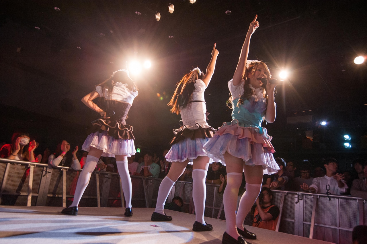 Carnival☆Starsによるライブの様子。
