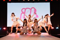 アキシブprojectによるライブの様子。