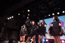 BELLRING少女ハートによるライブの様子。