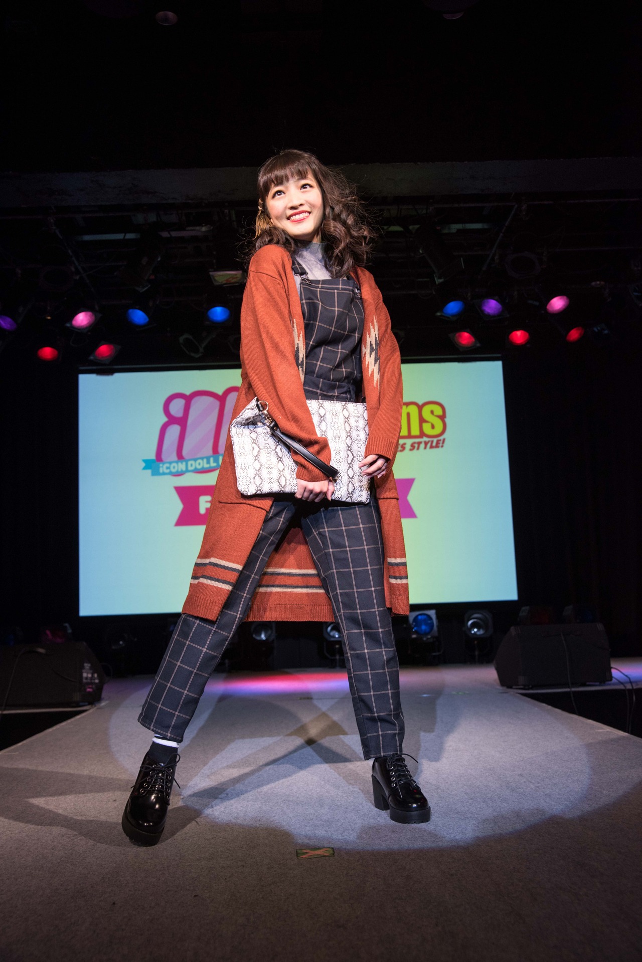 小栗かこ（GEM）