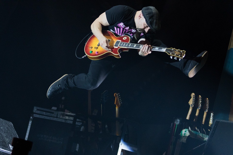 「Out of Control JAPAN Tour 2015」埼玉・さいたまスーパーアリーナ公演よりZebraheadのライブの様子。（Photo by Nobuyuki Kobayashi & Daisuke Sakai）