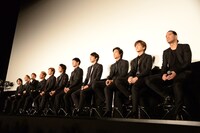 「HiGH＆LOW ～THE STORY OF S.W.O.R.D.～」の完成披露舞台挨拶の様子。