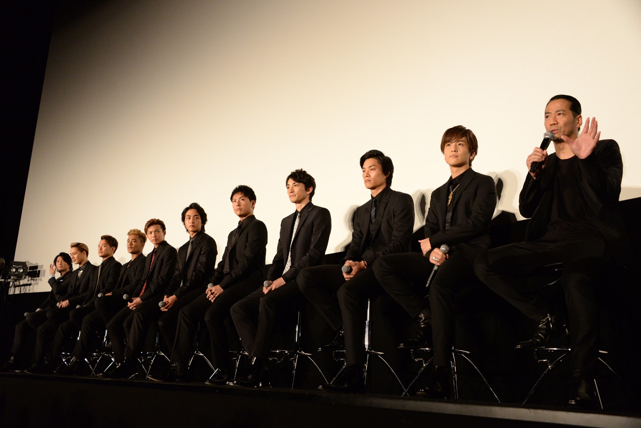 「HiGH&LOW ～THE STORY OF S.W.O.R.D.～」の完成披露舞台挨拶の様子。
