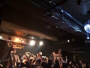 PassCodeのライブの様子。