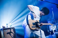 砂川一黄（G）（撮影：山川哲矢）