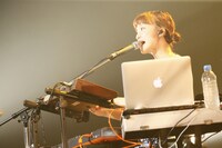 タカハシマイ（Cho, Syn, Per）（撮影：山川哲矢）