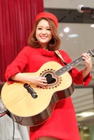 chay（写真提供：ワーナーミュージック・ジャパン）