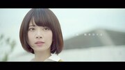 橋本奈々未の個人PVのワンシーン。