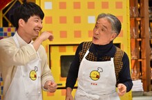 左より星野源、堺正章。 (c)TBS