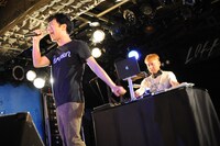 「『ザ・ベスト・オブ 藤井隆 AUDIO VISUAL』発売記念イベント＠新宿LOFT」の様子。