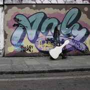 Anly「太陽に笑え」ジャケット