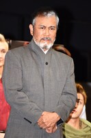 エズラ・セネット役の千葉真一。