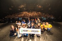 「Green Ribbon HEART BEAT LIVE 2015 with SPACE SHOWER TV」出演者の集合写真。（撮影：上山陽介）