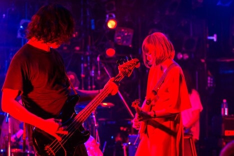 SEAGULL SCREAMING KISS HER KISS HER「ETERNAL ADOLESCENCE TOUR」東京・渋谷CLUB QUATTRO公演の様子。（撮影：アカセユキ）