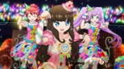 「とびだすプリパラ み～んなでめざせ！ アイドル☆グランプリ」のワンシーン。(c)T-ARTS / syn Sophia / とびだすプリパラ製作委員会