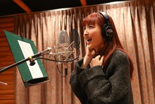「#RUN」ボーカルレコーディングでの神田沙也加。