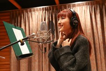 「#RUN」ボーカルレコーディングでの神田沙也加。