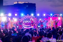 きゃりーぱみゅぱみゅのステージの様子。