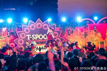 きゃりーぱみゅぱみゅのステージの様子。