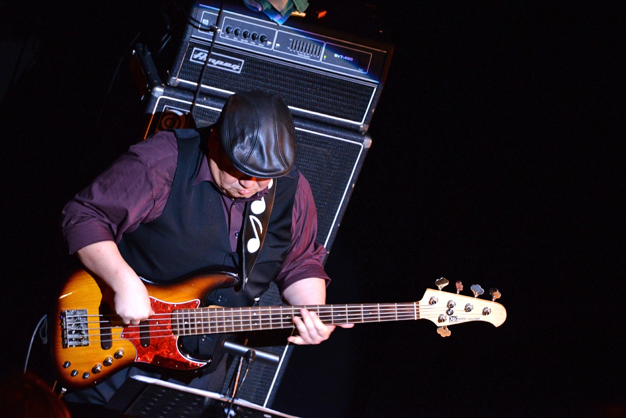 高井亮士