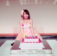 飯田里穂「BIRTHDAY PARTY 2015!」の様子。（写真提供：徳間ジャパンコミュニケーションズ）