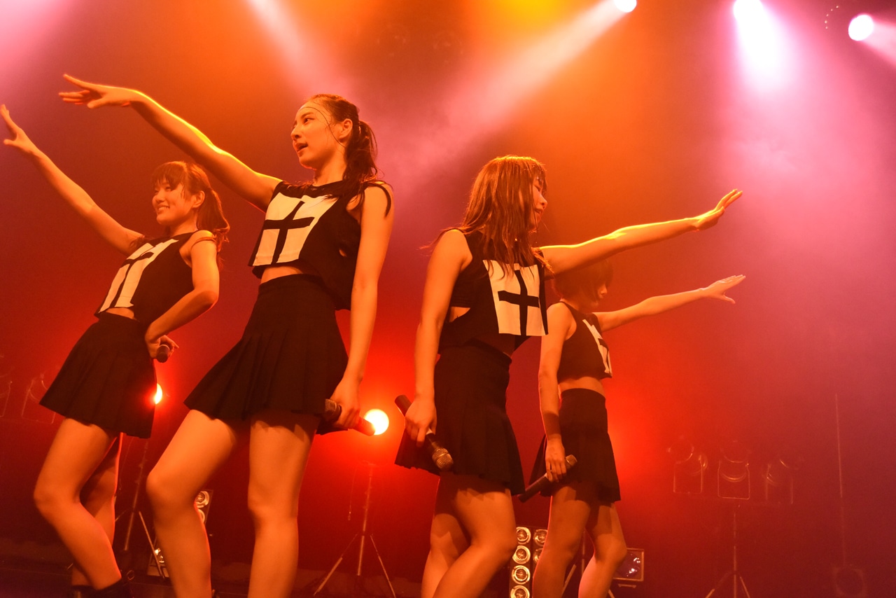 「PassCode 1stワンマンツアー『TRIAL OF PASSCODE』」の様子。