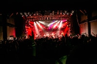 「植田真梨恵LIVE TOUR UTAUTAU vol.2」福岡・DRUM Be-1公演の様子。（撮影：竹谷さくら）