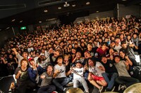 「TRUST TOUR 2015」東京・ TSUTAYA O-WEST公演のアンコールの様子。（撮影：小笹竜馬）