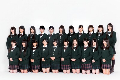 人気画像3位は「欅坂46、メンバー21名お披露目の『お見立て会』Zeppで開催」より、欅坂46。
