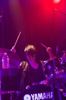 笹渕啓史（Dr）（提供：ポニーキャニオン）