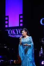 「CINEMA MUSIC JAM produced by J-WAVE」でパフォーマンスする八代亜紀。  (c)2015TIFF