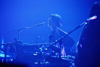 岡崎英美（Key）（撮影：山本マオ）