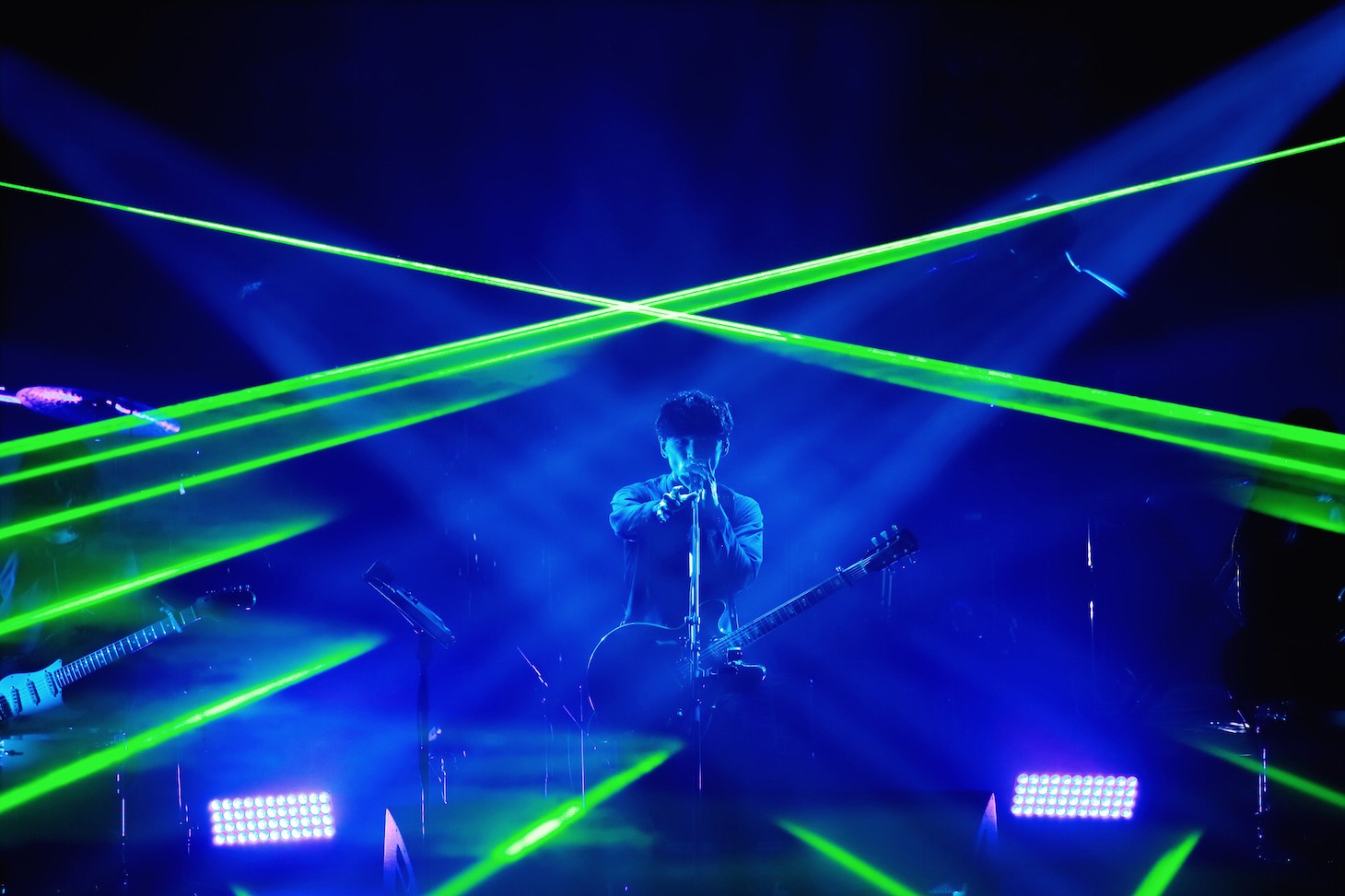 「SAKANAQUARIUM2015-2016 "NF Records launch tour"」東京・日本武道館公演の模様。（撮影：山本マオ）