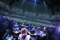 「KEYTALKの武道館で舞踏会 ～shall we dance?～」の様子。（撮影：後藤壮太郎）