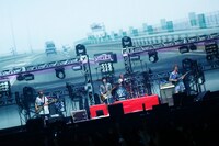 「KEYTALKの武道館で舞踏会 ～shall we dance?～」の様子。（撮影：後藤壮太郎）