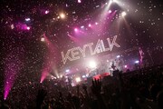 「KEYTALKの武道館で舞踏会 ～shall we dance?～」の様子。（撮影：後藤壮太郎）
